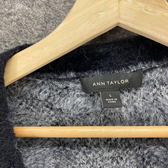 Ann Taylor Cardigan Women L Large White Animal Print Knit Button Up V-Neck - Picture 5 of 9